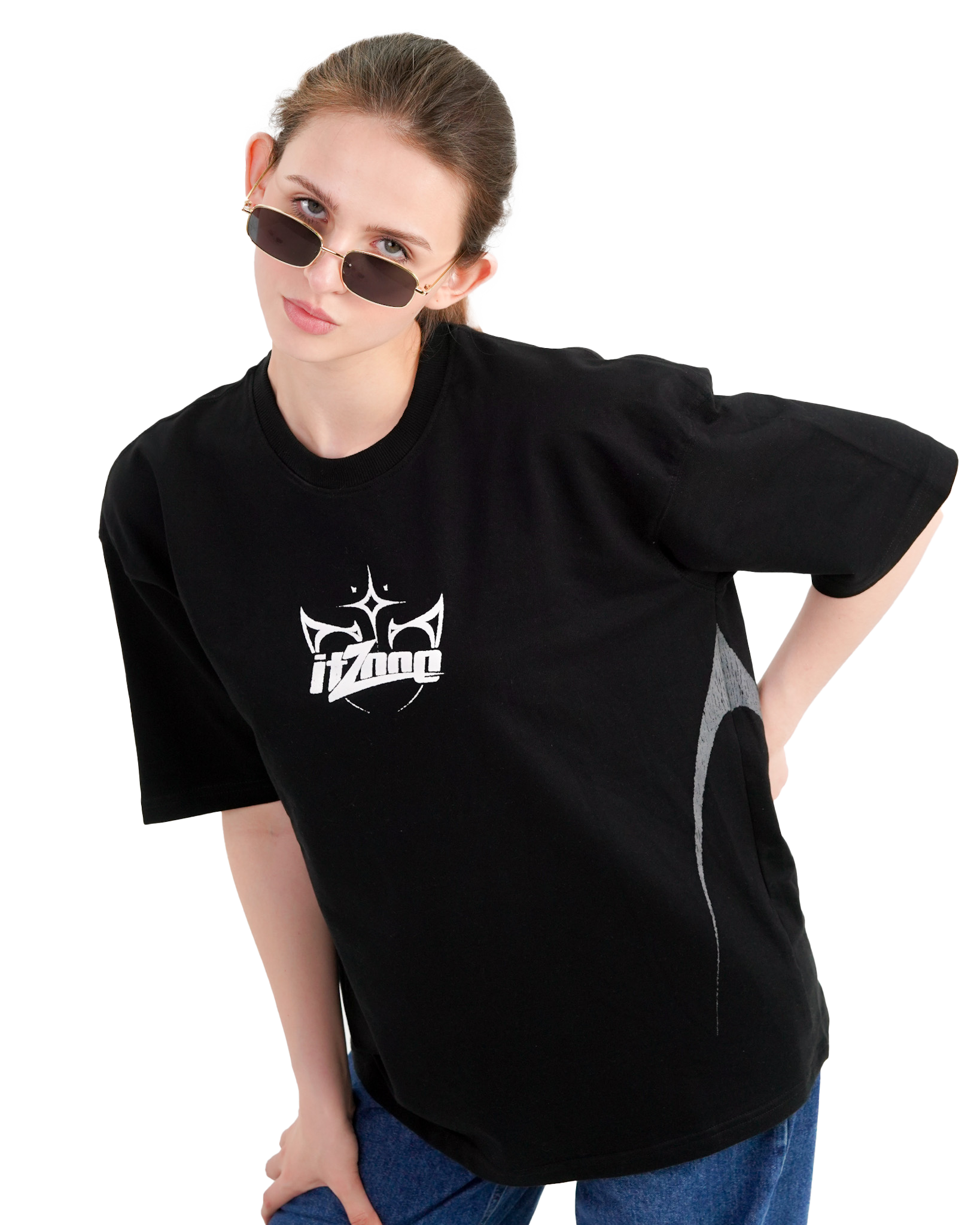 Reverive - Oversized Fit Tee